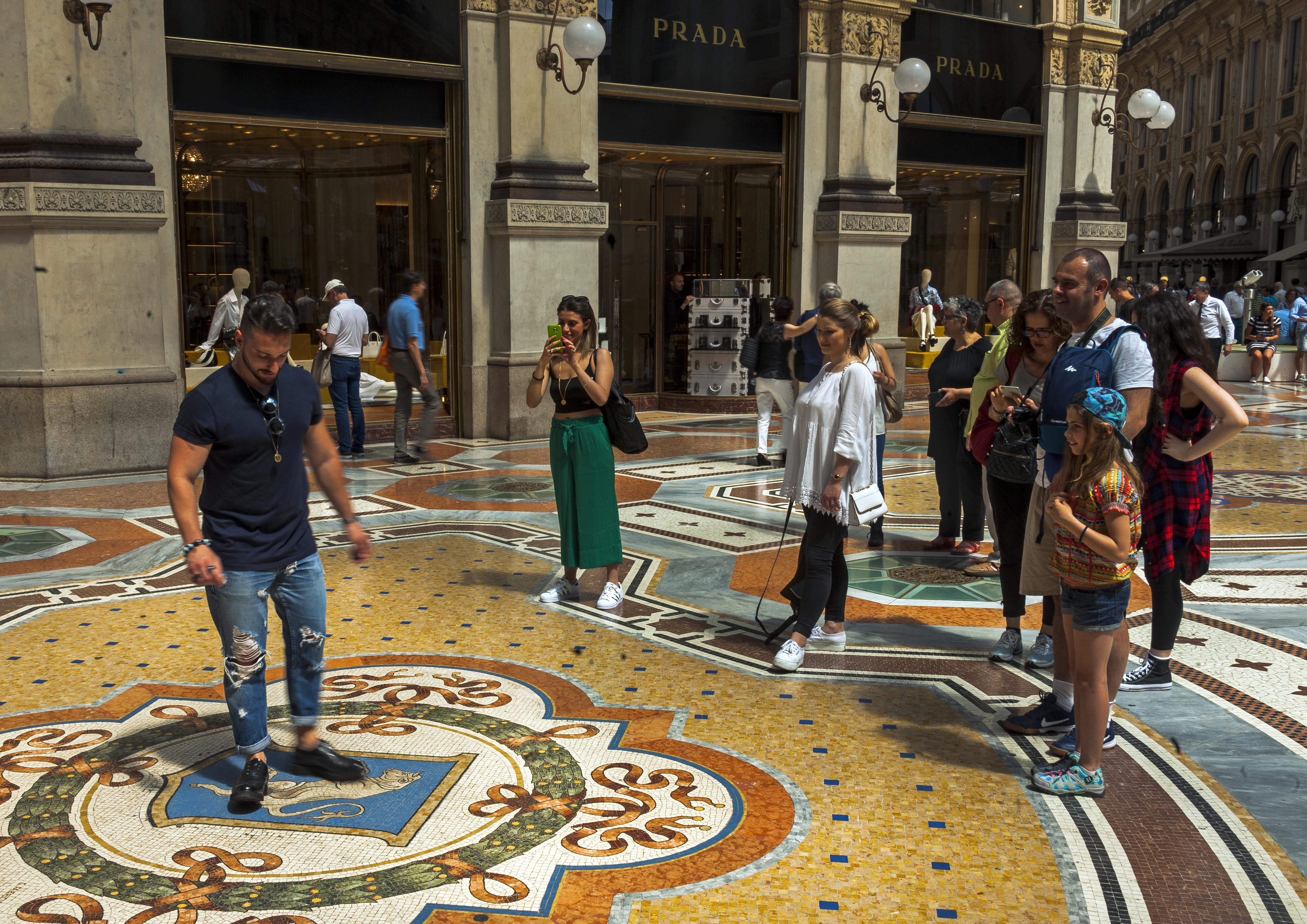 touro-galeria-vittorio-emanuelle